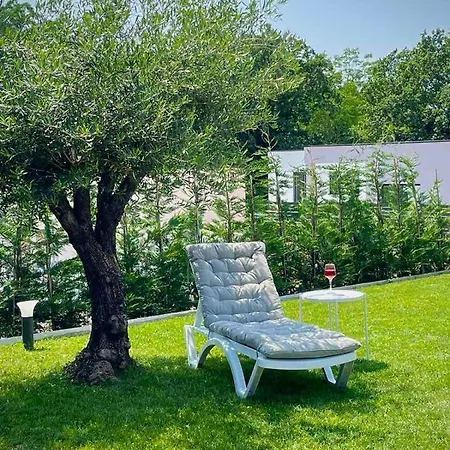 Destiny Nedescina, Istrien, Kroatien *